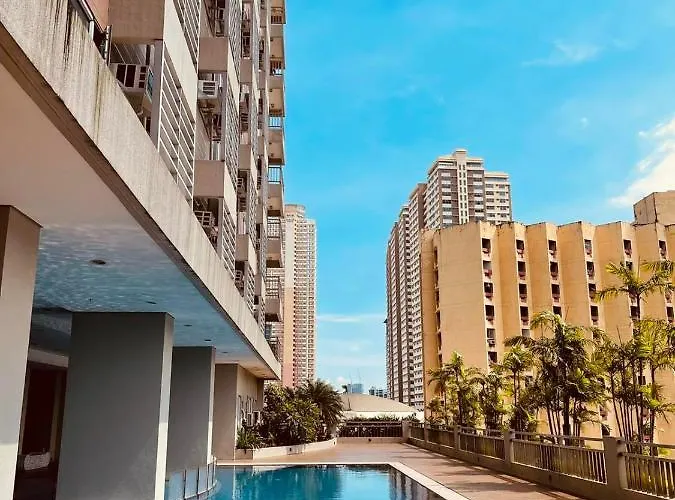 8 Adriatico - 1 Bedroom With 1 Parking Space Near Slmec, Pgh And Us Embassy Manila