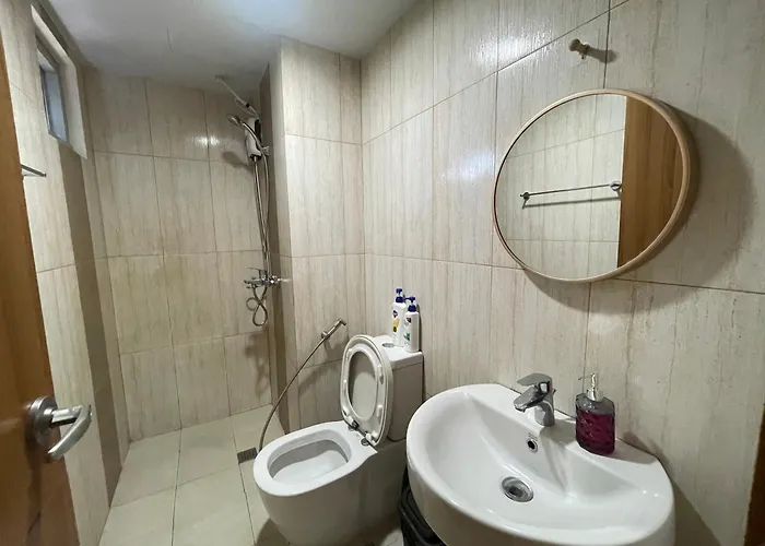 8 Adriatico - 1 Bedroom With 1 Parking Space Near Slmec, Pgh And Us Embassy *
